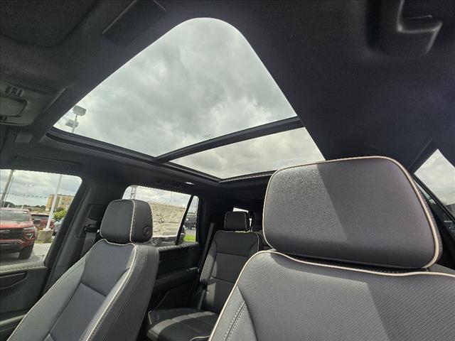 2025 GMC Yukon Elevation