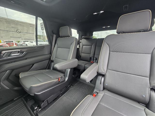 2025 GMC Yukon Elevation