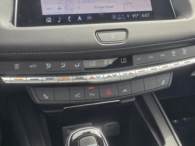 2022 Cadillac XT4 Premium Luxury