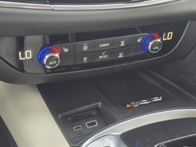 2022 Buick Enclave Essence