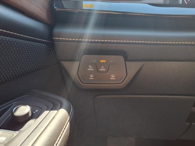 2024 Volkswagen Atlas 2.0T SE w/ Technology