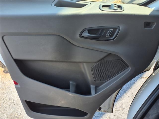 2024 Ford Transit 148 WB Medium Roof Cargo