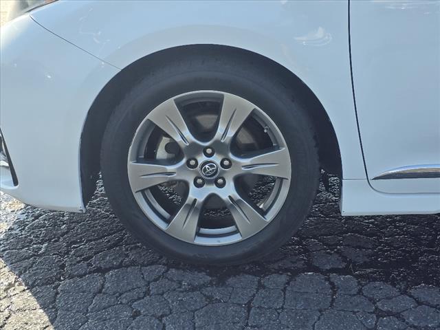 2019 Toyota Sienna SE 8-Passenger