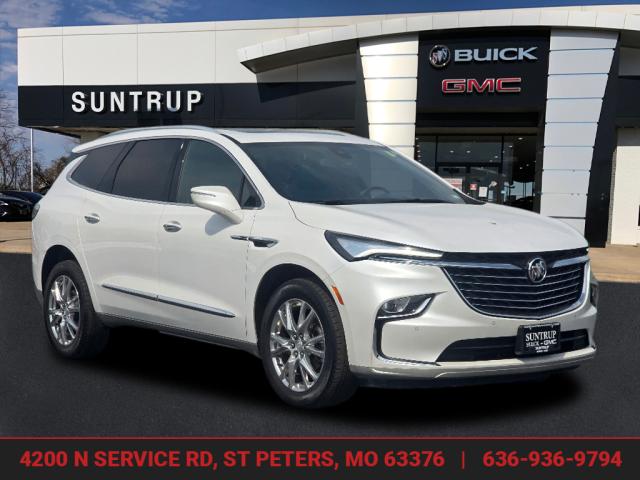 2022 Buick Enclave Essence