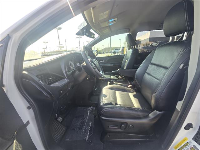2019 Toyota Sienna SE 8-Passenger