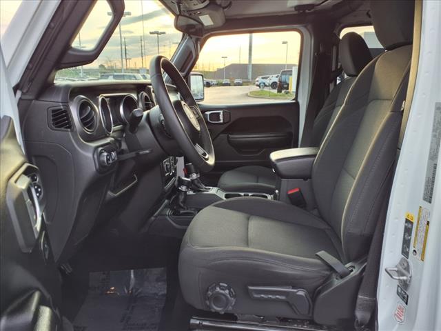 2023 Jeep Gladiator Sport