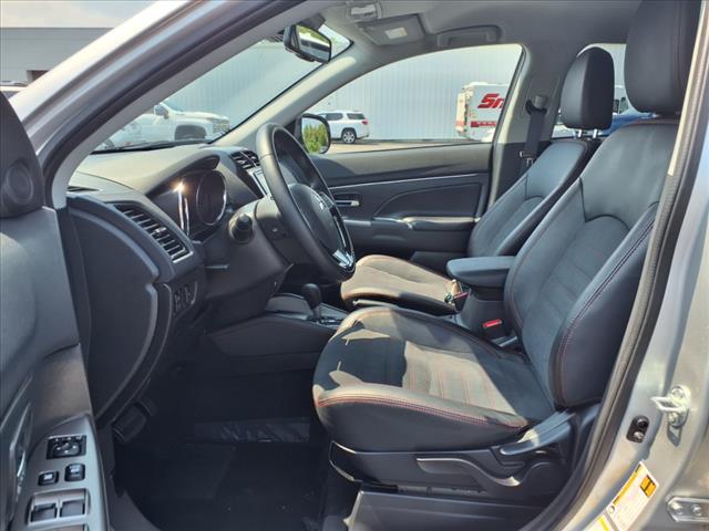 2024 Mitsubishi Outlander Sport SE