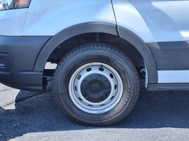 2024 Ford Transit 148 WB Medium Roof Cargo