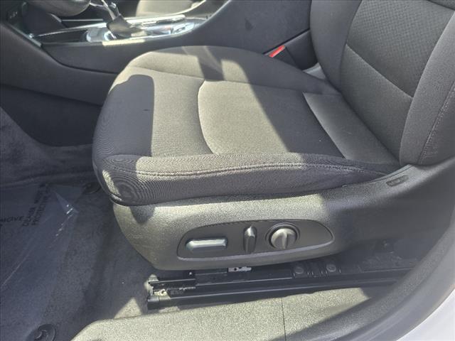 2023 Chevrolet Malibu LT w/1LT