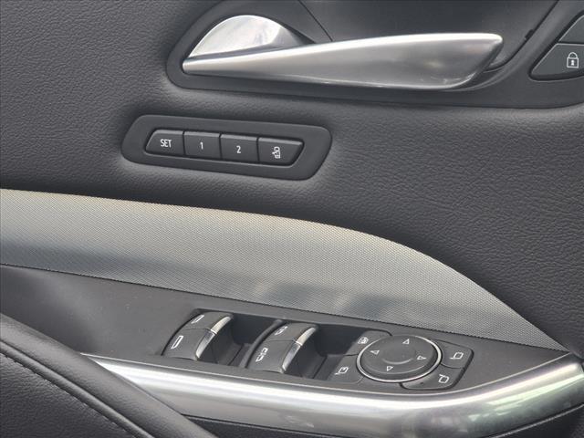 2022 Cadillac XT4 Premium Luxury