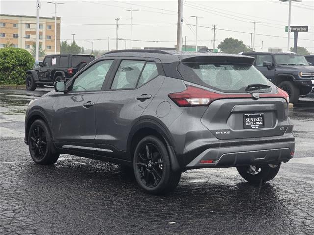 2024 Nissan Kicks SR