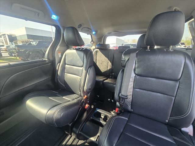 2019 Toyota Sienna SE 8-Passenger