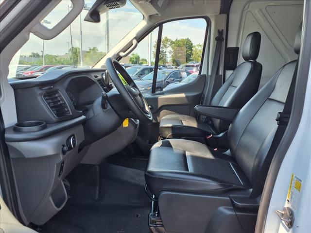 2024 Ford Transit 148 WB Medium Roof Cargo