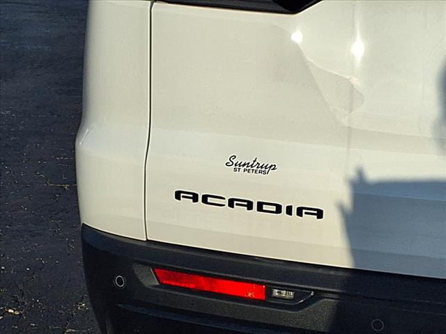 2025 GMC Acadia Elevation