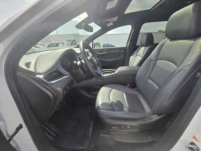 2022 Buick Enclave Essence