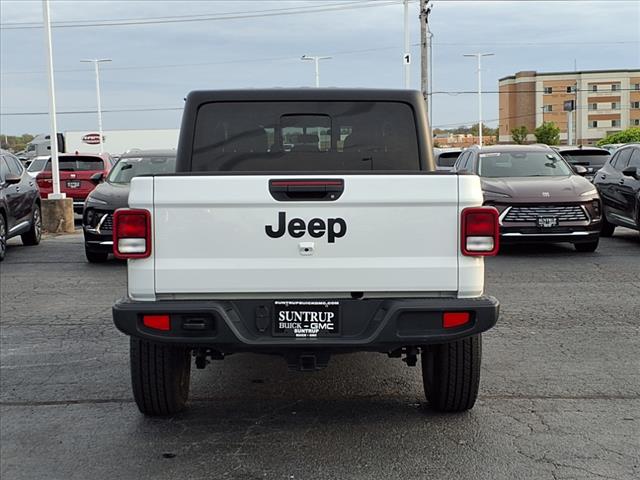2023 Jeep Gladiator Sport