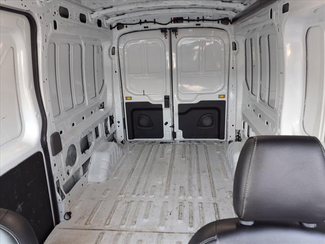 2024 Ford Transit 148 WB Medium Roof Cargo