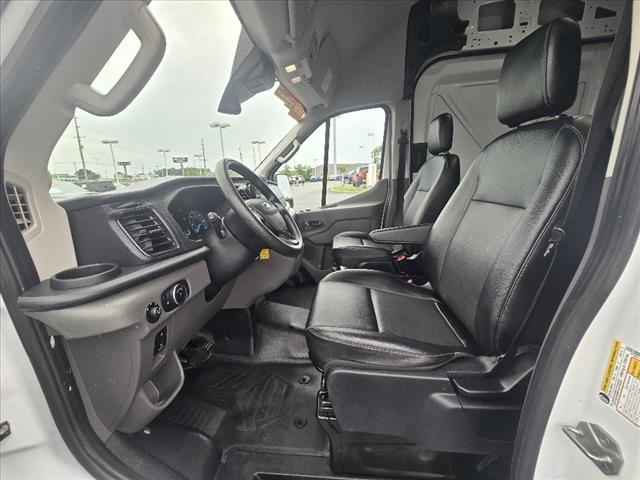 2023 Ford Transit 148 WB High Roof Cargo