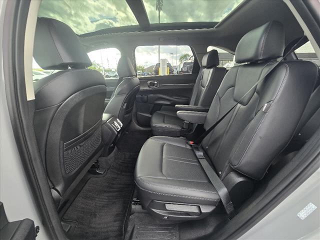 2025 Kia Sorento X-Line EX