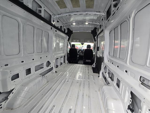 2023 Ford Transit 148 WB High Roof Cargo