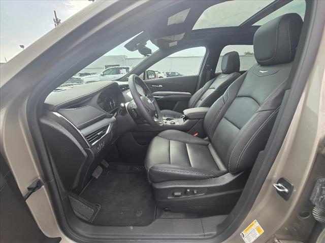 2022 Cadillac XT4 Premium Luxury