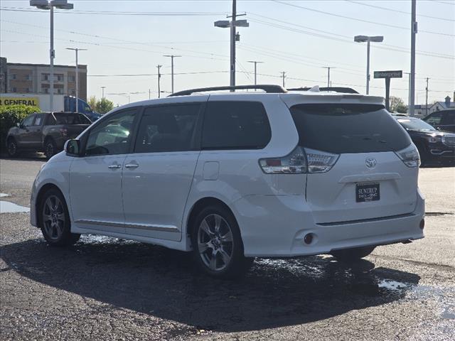 2019 Toyota Sienna SE 8-Passenger