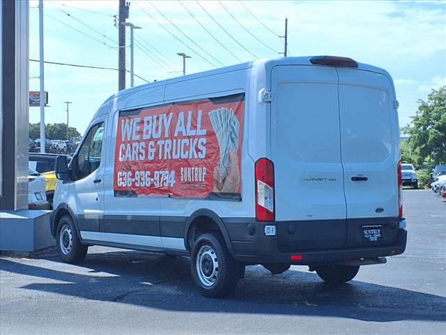 2024 Ford Transit 148 WB Medium Roof Cargo