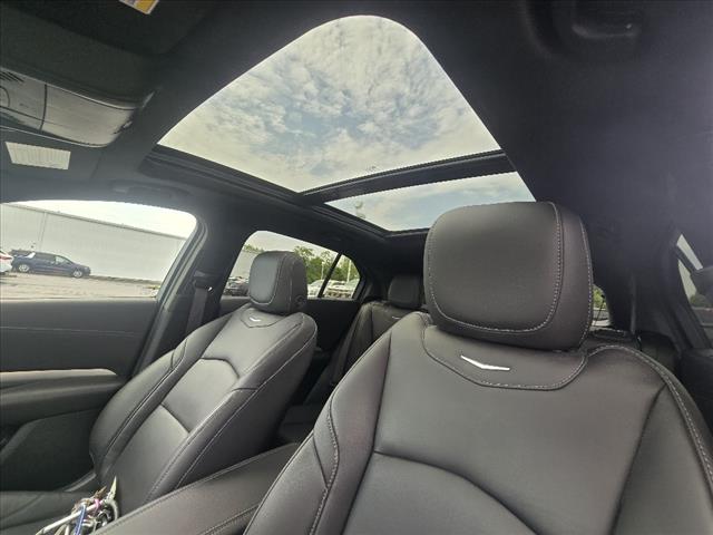 2022 Cadillac XT4 Premium Luxury