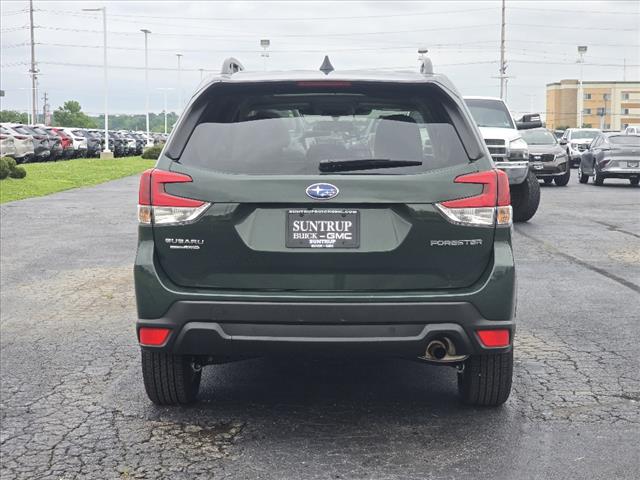 2024 Subaru Forester Premium