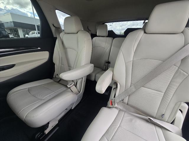 2022 Buick Enclave Essence