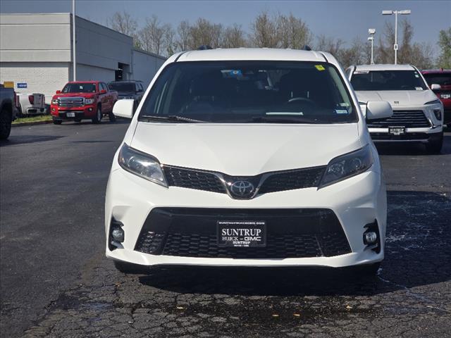 2019 Toyota Sienna SE 8-Passenger