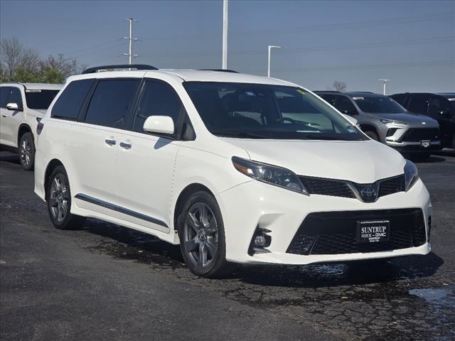 2019 Toyota Sienna SE 8-Passenger