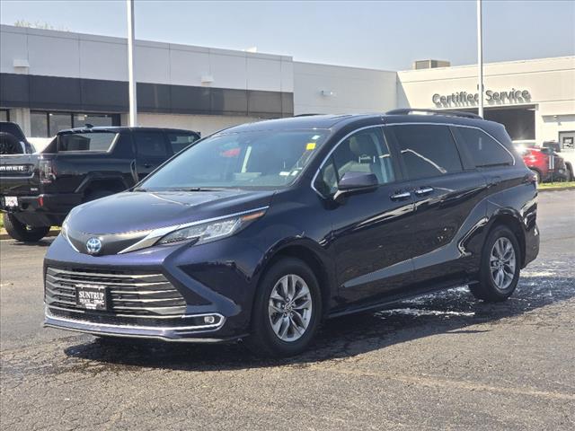 2023 Toyota Sienna XLE 8-Passenger