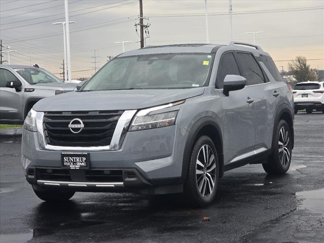 2024 Nissan Pathfinder Platinum
