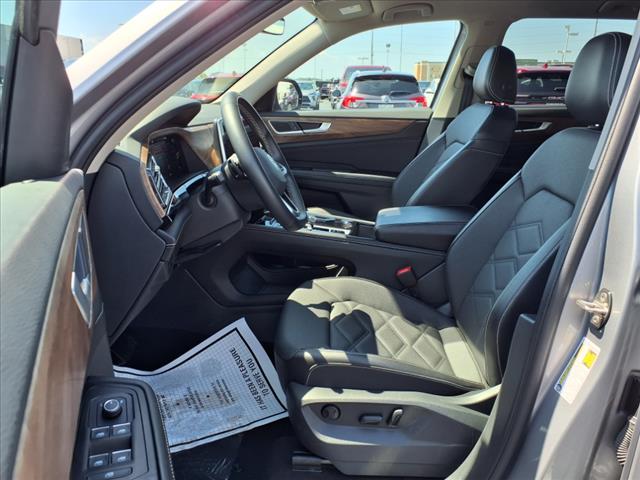 2024 Volkswagen Atlas 2.0T SE w/ Technology