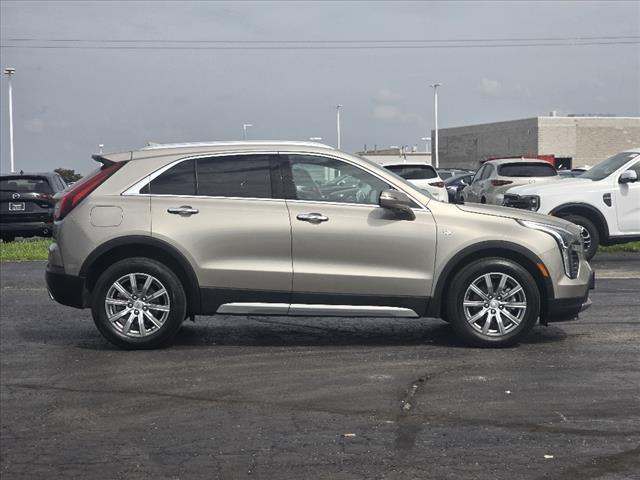 2022 Cadillac XT4 Premium Luxury