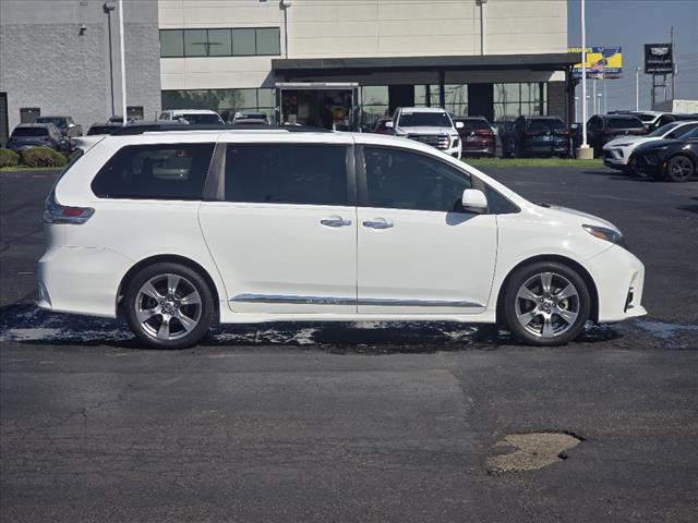 2019 Toyota Sienna SE 8-Passenger