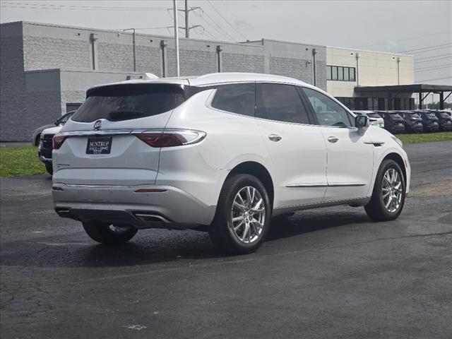 2022 Buick Enclave Essence
