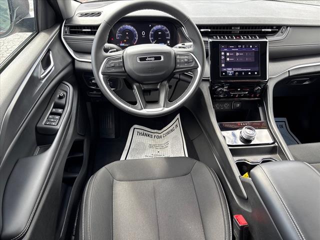 2024 Jeep Grand Cherokee L Laredo