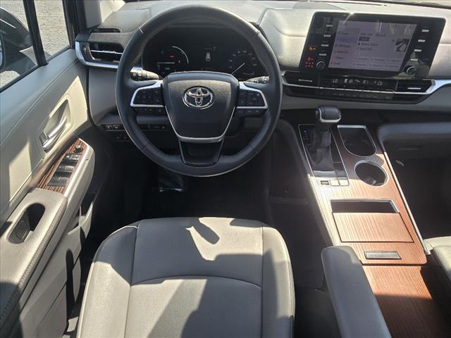 2023 Toyota Sienna XLE 8-Passenger