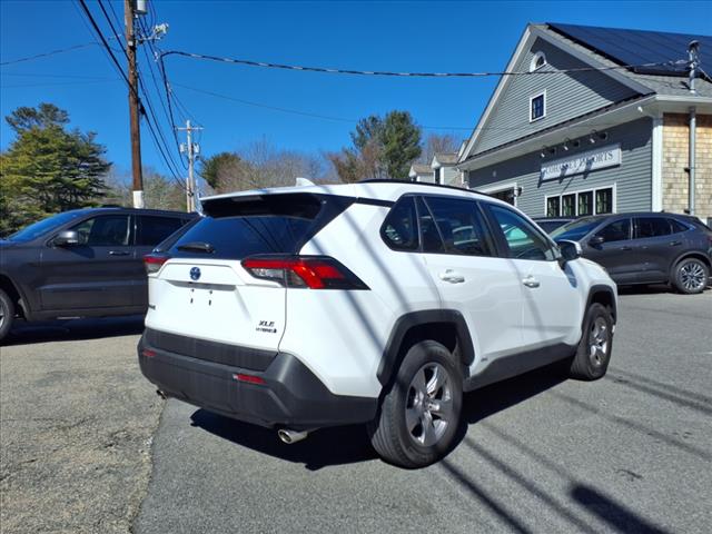 2022 Toyota RAV4 Hybrid XLE