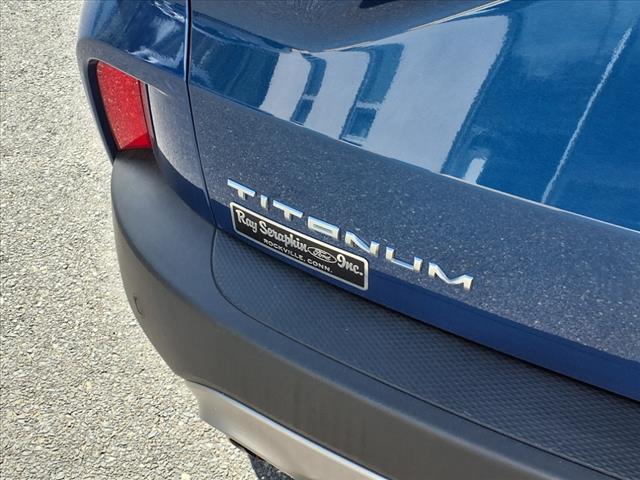 2022 Ford Escape Hybrid Titanium