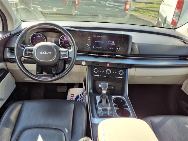 2022 Kia Carnival LX