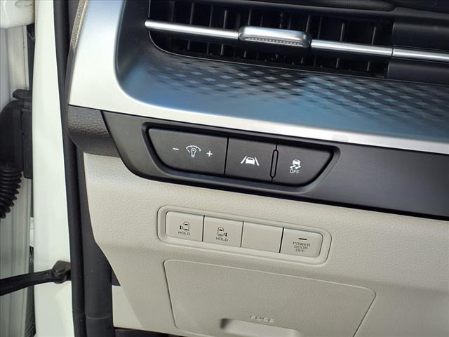 2022 Kia Carnival LX