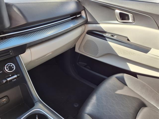 2022 Kia Carnival LX