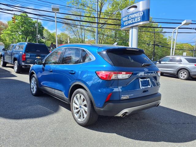 2022 Ford Escape Hybrid Titanium
