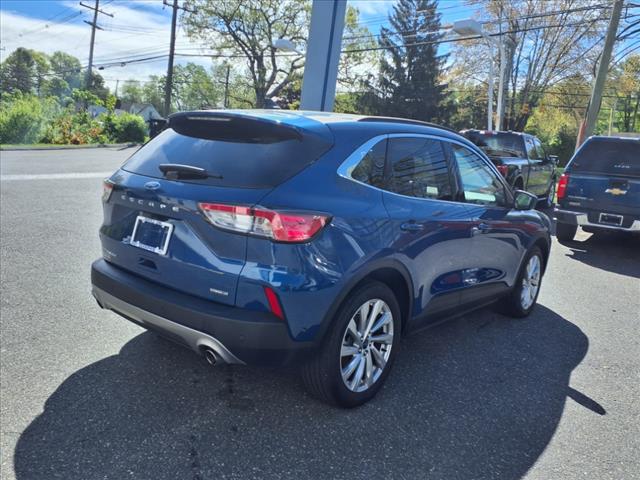 2022 Ford Escape Hybrid Titanium