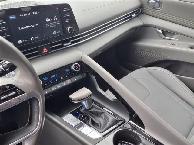 2021 Hyundai ELANTRA SEL