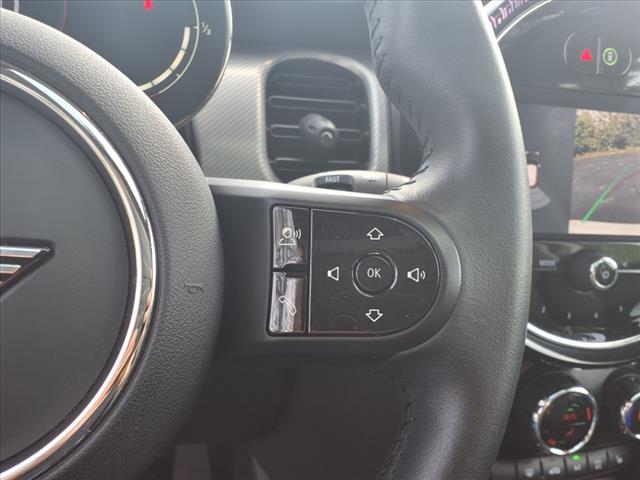 2023 MINI Hardtop 2 Door Signature
