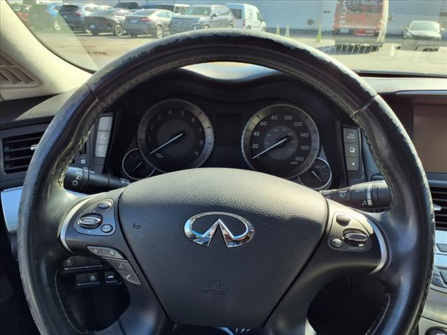 2017 INFINITI Q70L 3.7